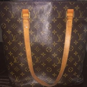 🔥sale🔥Authentic Louis Vuitton Vavin GM bag.
